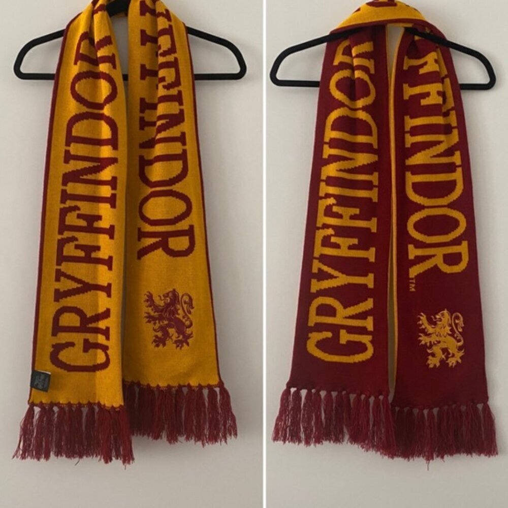 Gryffindor Embroidered Knit Scarf Making of Harry Potter Warner Bros Studio Tour